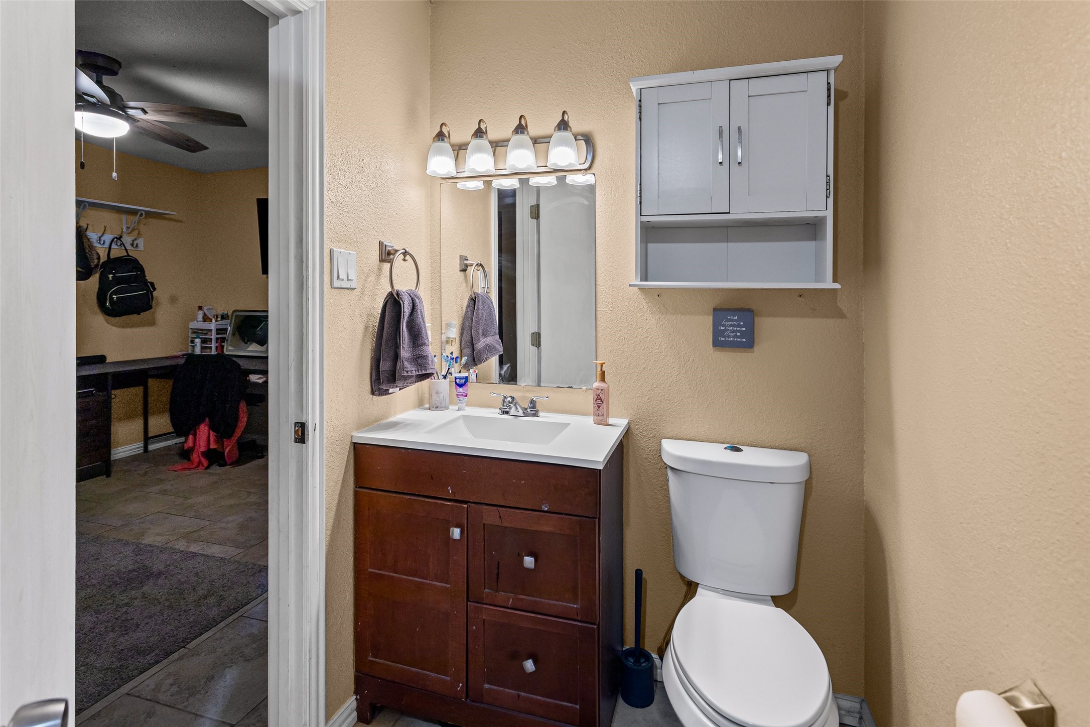 1429 W Torrey Street Granbury TX 76048