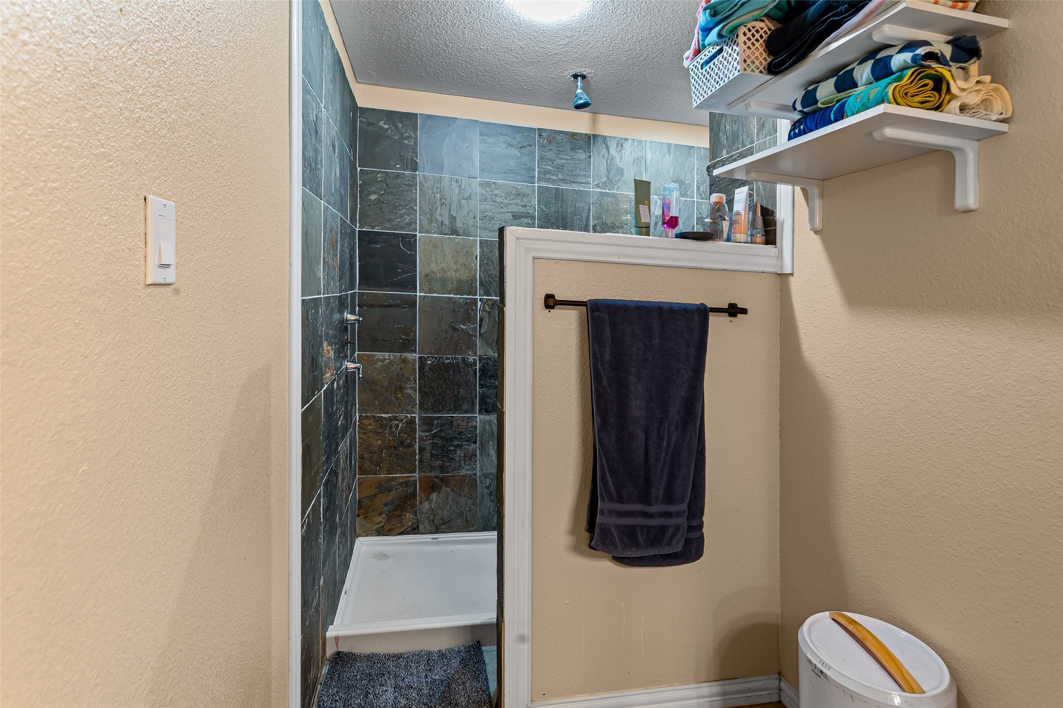 1429 W Torrey Street Granbury TX 76048