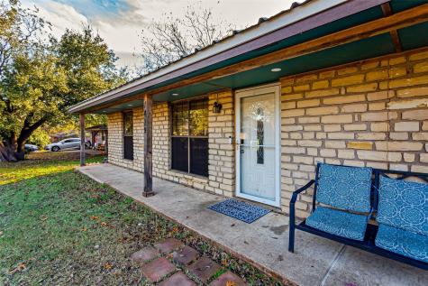 1429 W Torrey Street Granbury TX 76048