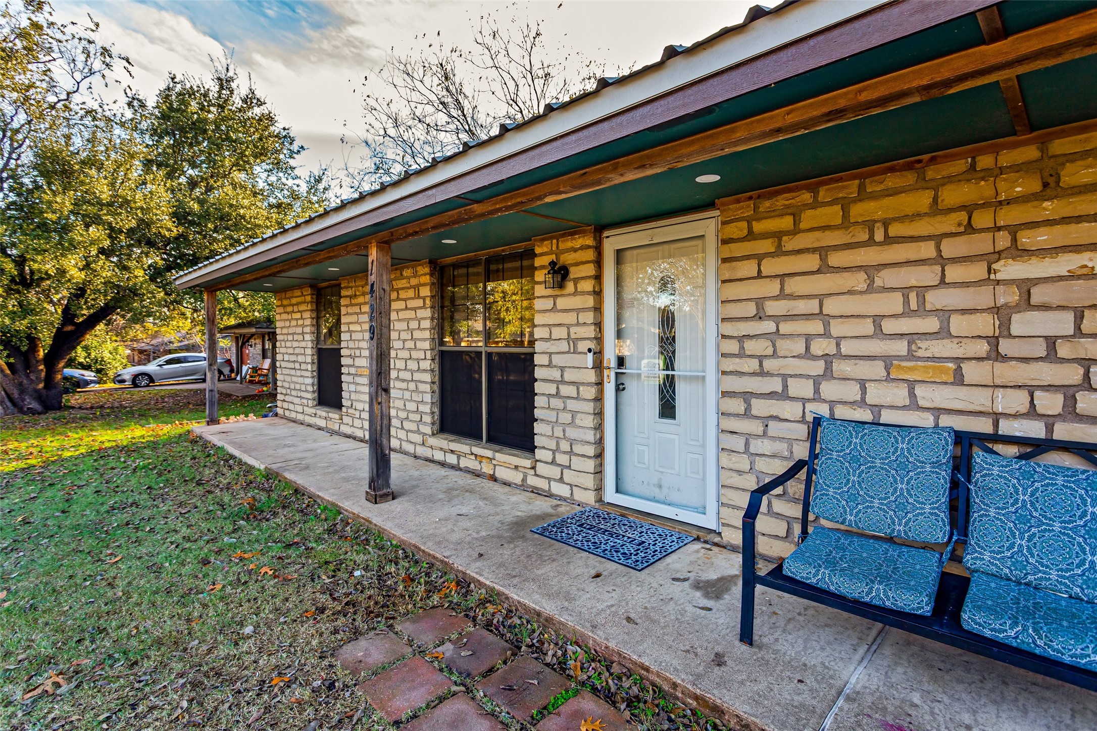 1429 W Torrey Street Granbury TX 76048