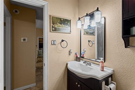 1429 W Torrey Street Granbury TX 76048