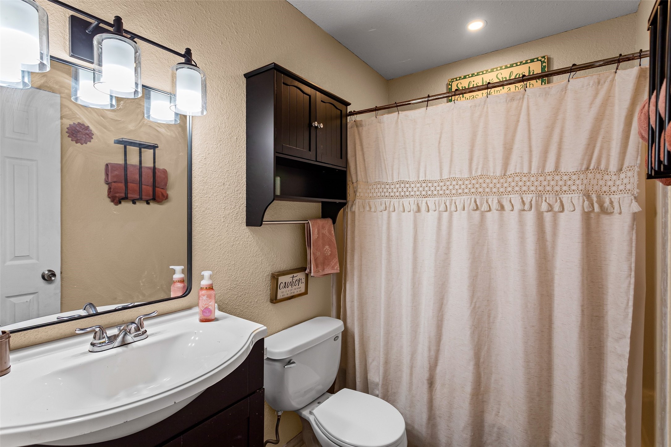 1429 W Torrey Street Granbury TX 76048