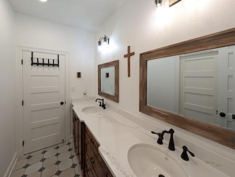 805 County Road 3802 Bullard TX 75757