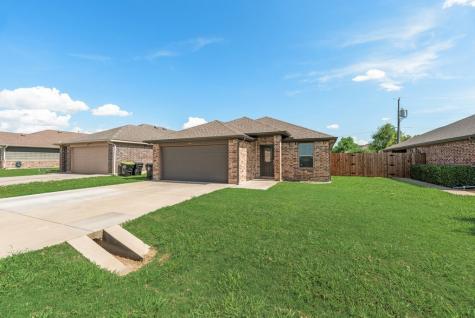 421 W Holford Street Pilot Point TX 76258