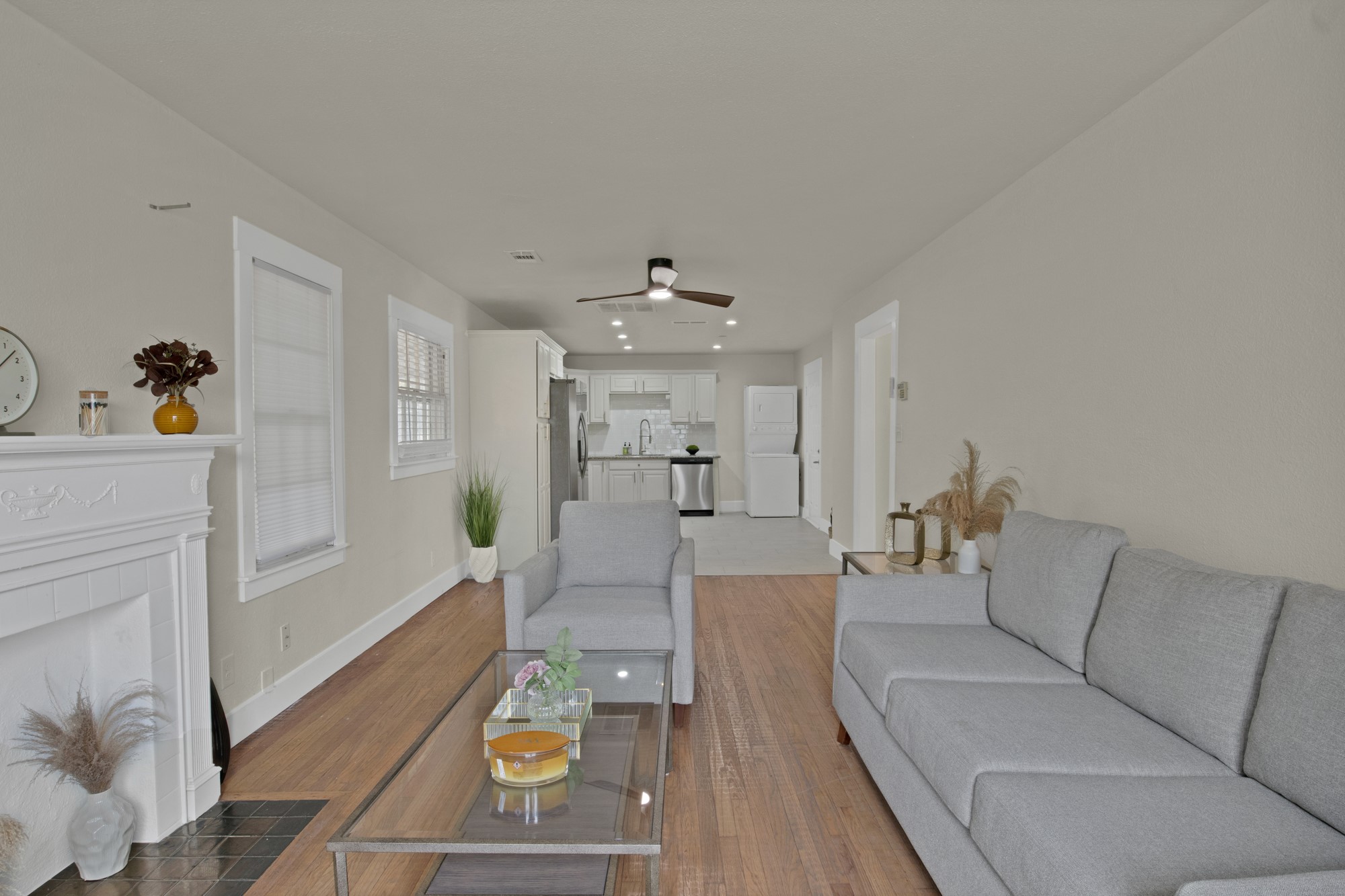2815 W 8th Street Dallas TX 75211