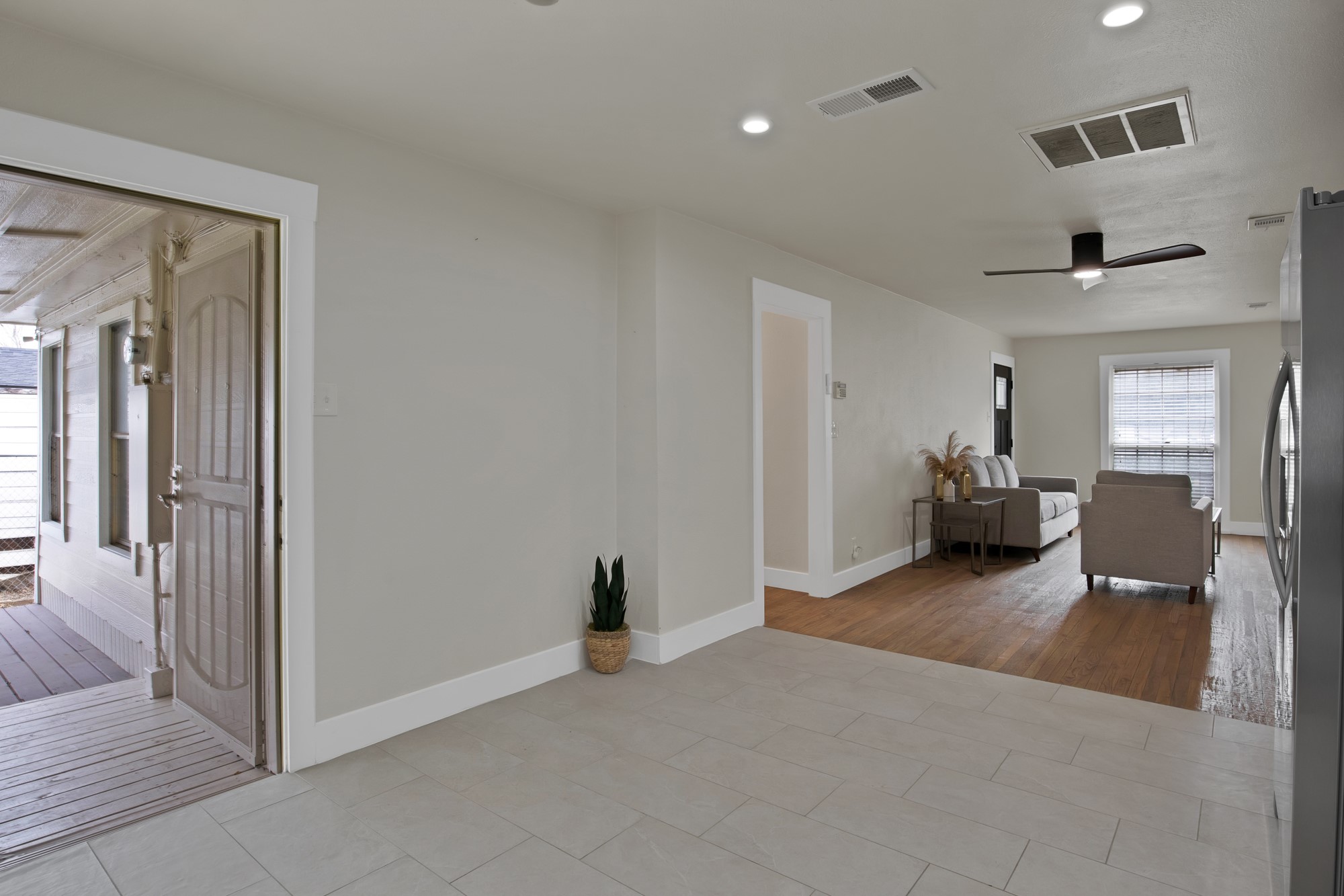 2815 W 8th Street Dallas TX 75211