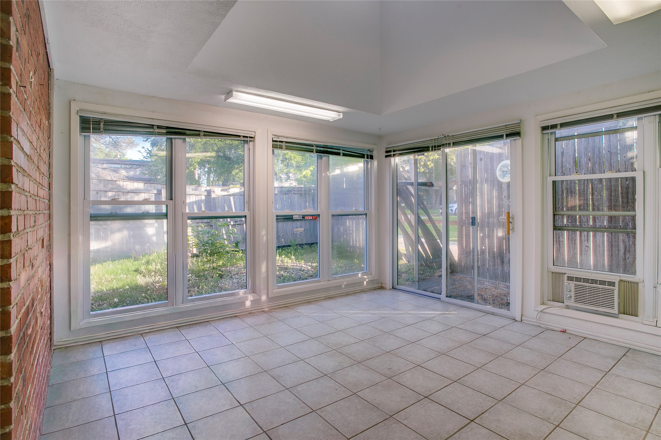 1439 Junior Drive Dallas TX 75208