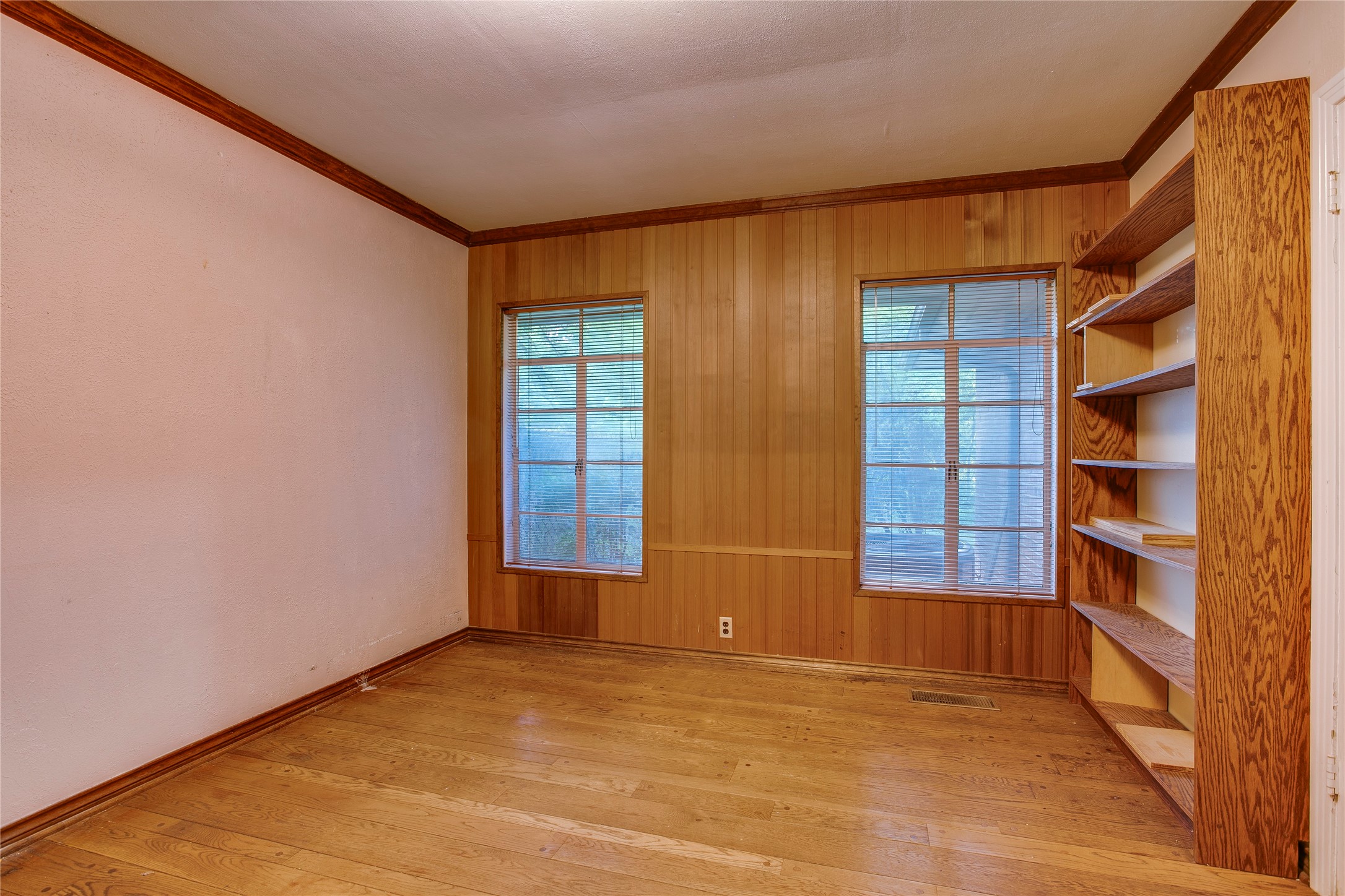 1439 Junior Drive Dallas TX 75208