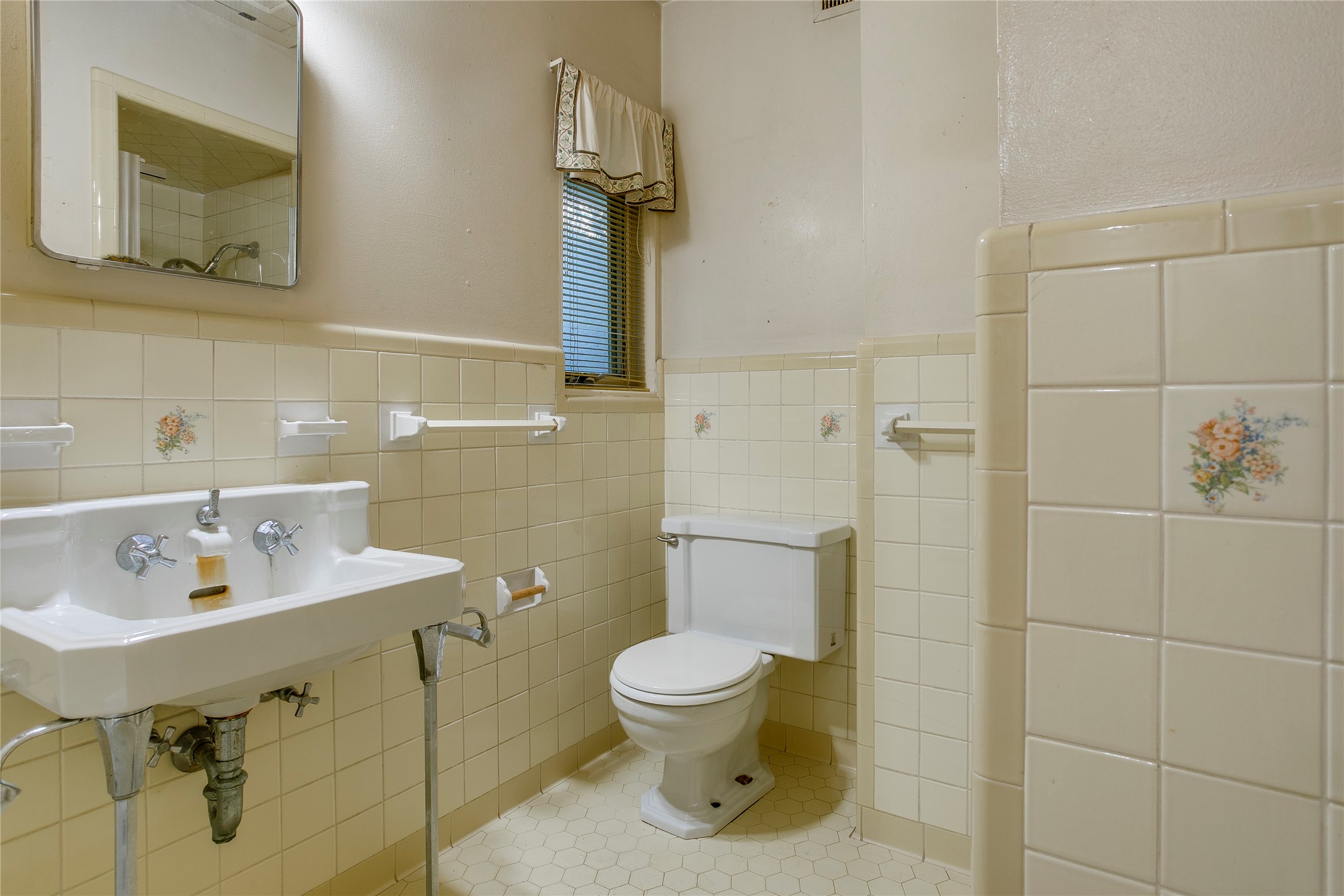 1439 Junior Drive Dallas TX 75208
