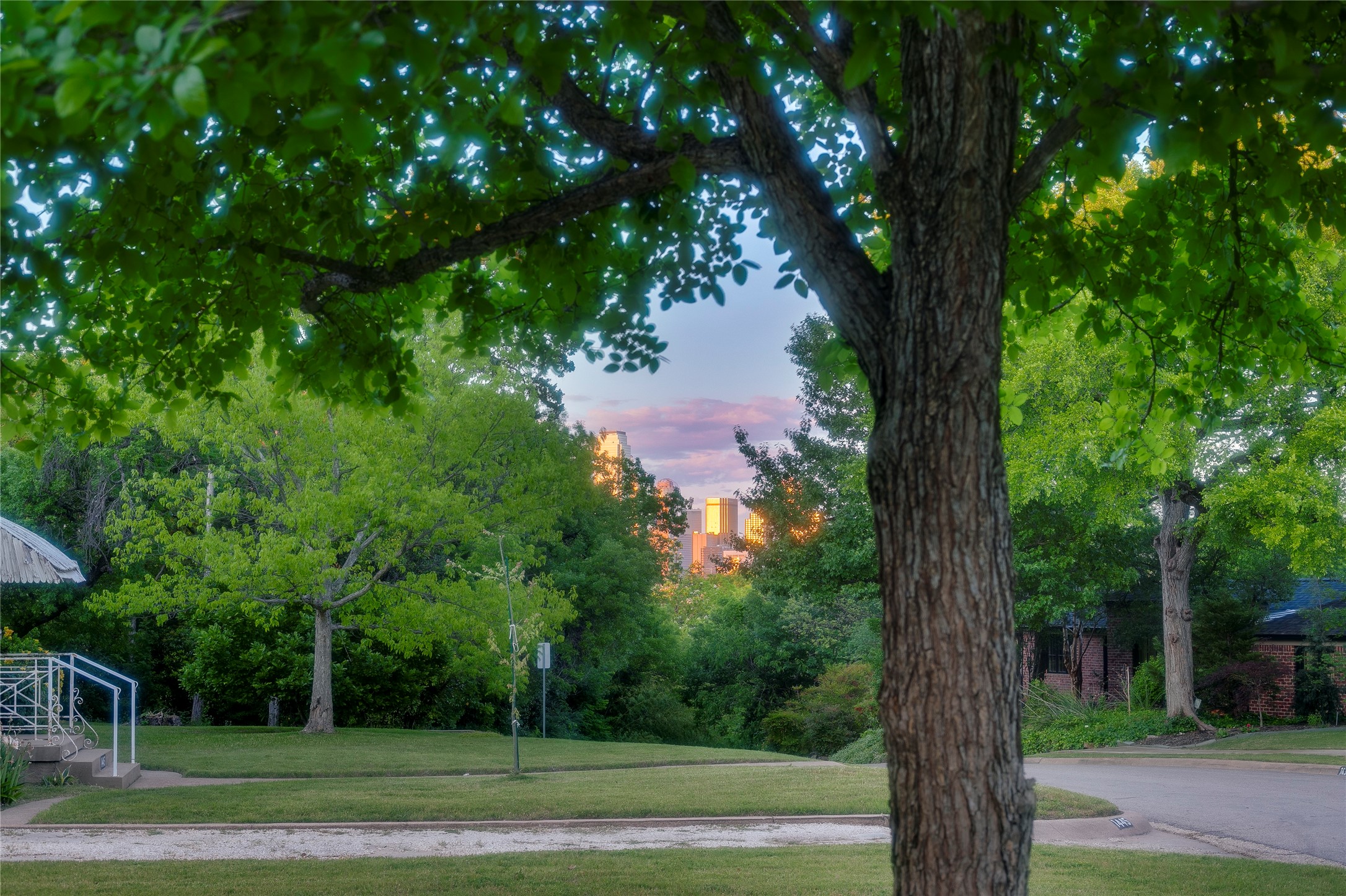 1439 Junior Drive Dallas TX 75208
