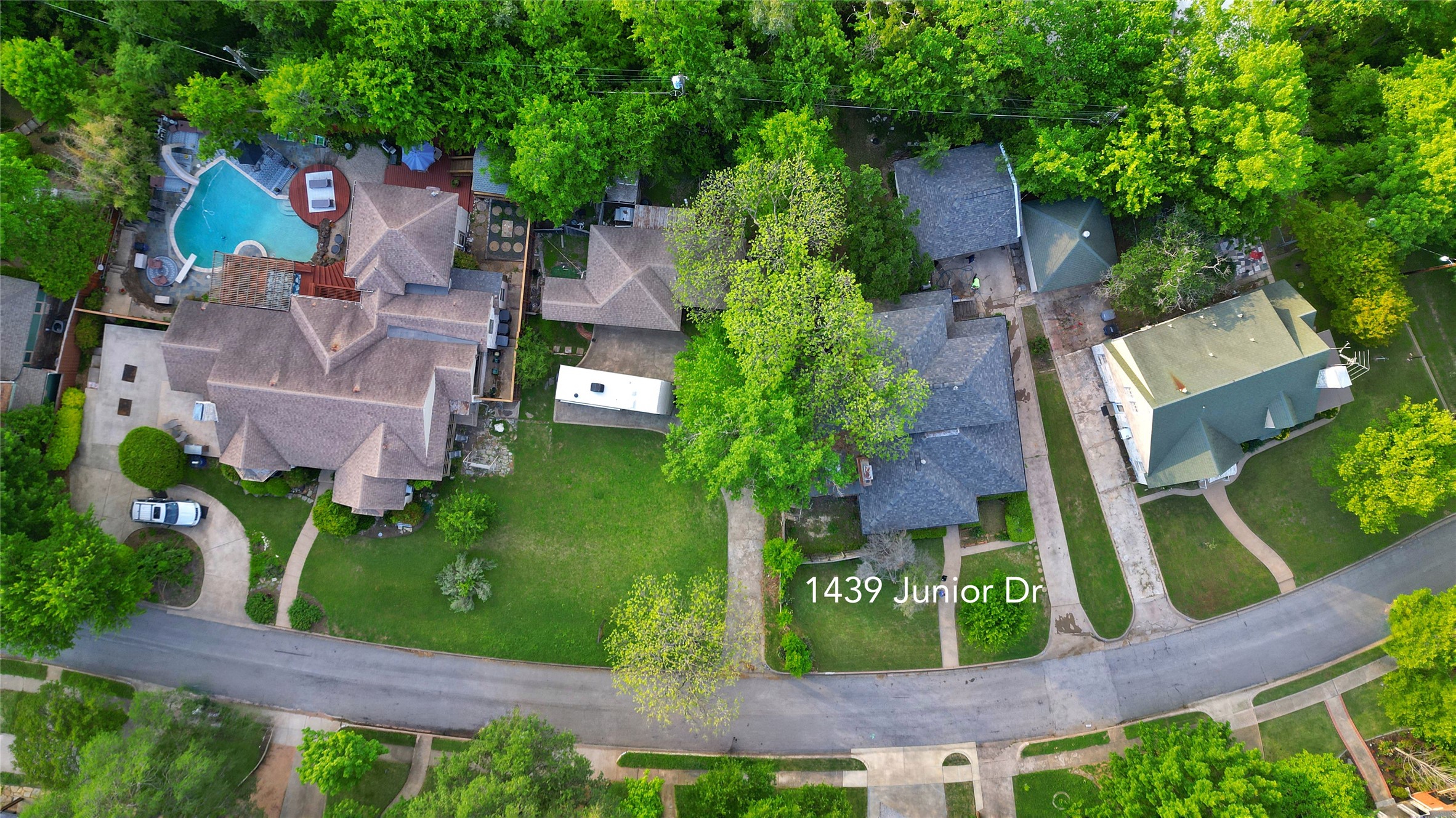 1439 Junior Drive Dallas TX 75208