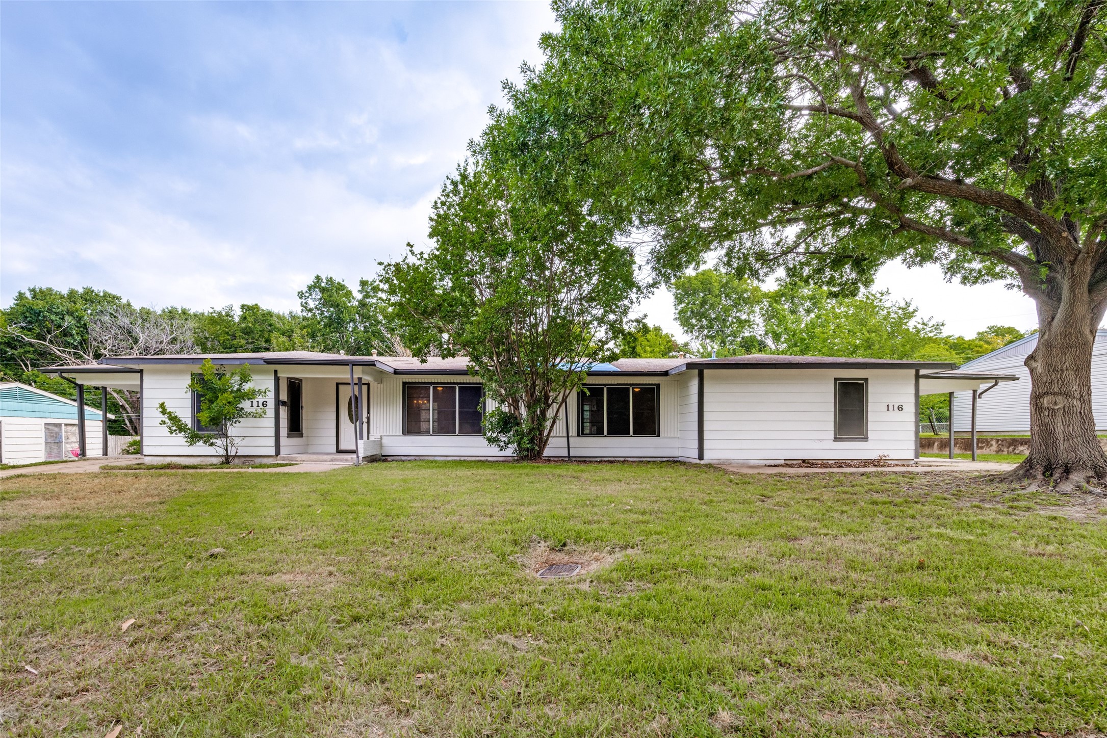 116 Vandenburg Drive Denison TX 75020