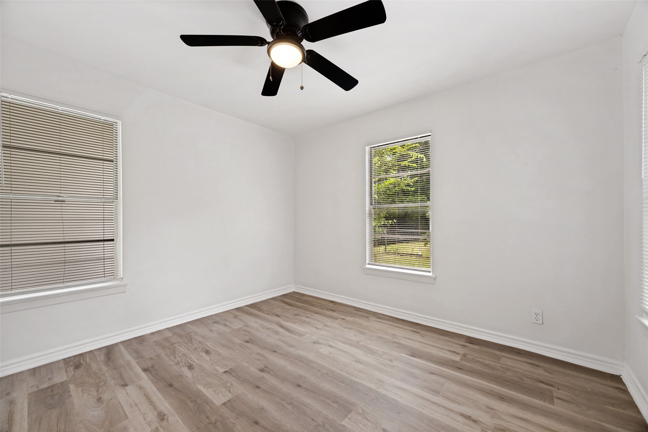 116 Vandenburg Drive Denison TX 75020
