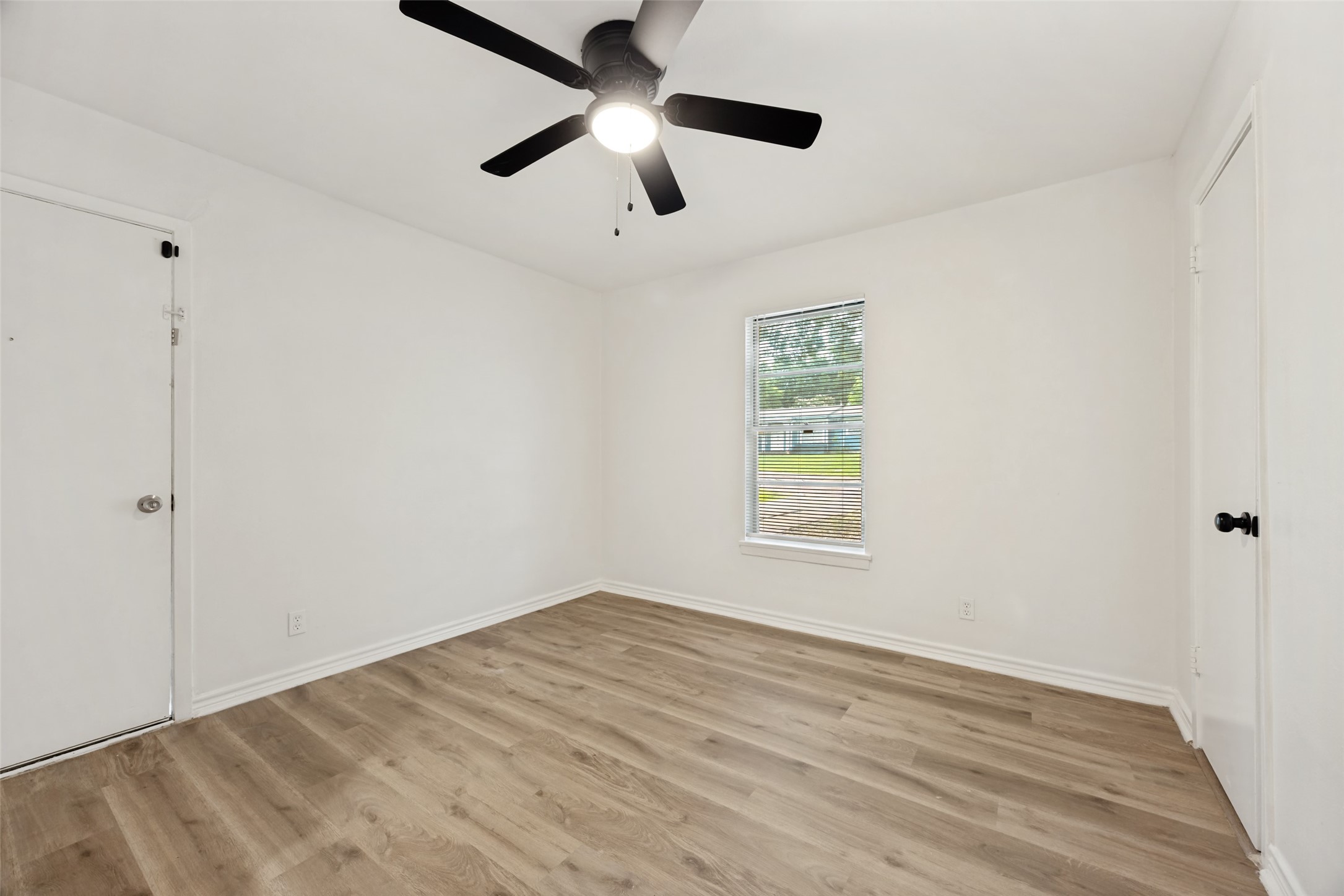 116 Vandenburg Drive Denison TX 75020