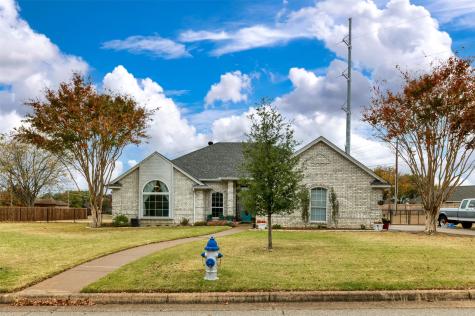 333 NE James Circle Burleson TX 76028