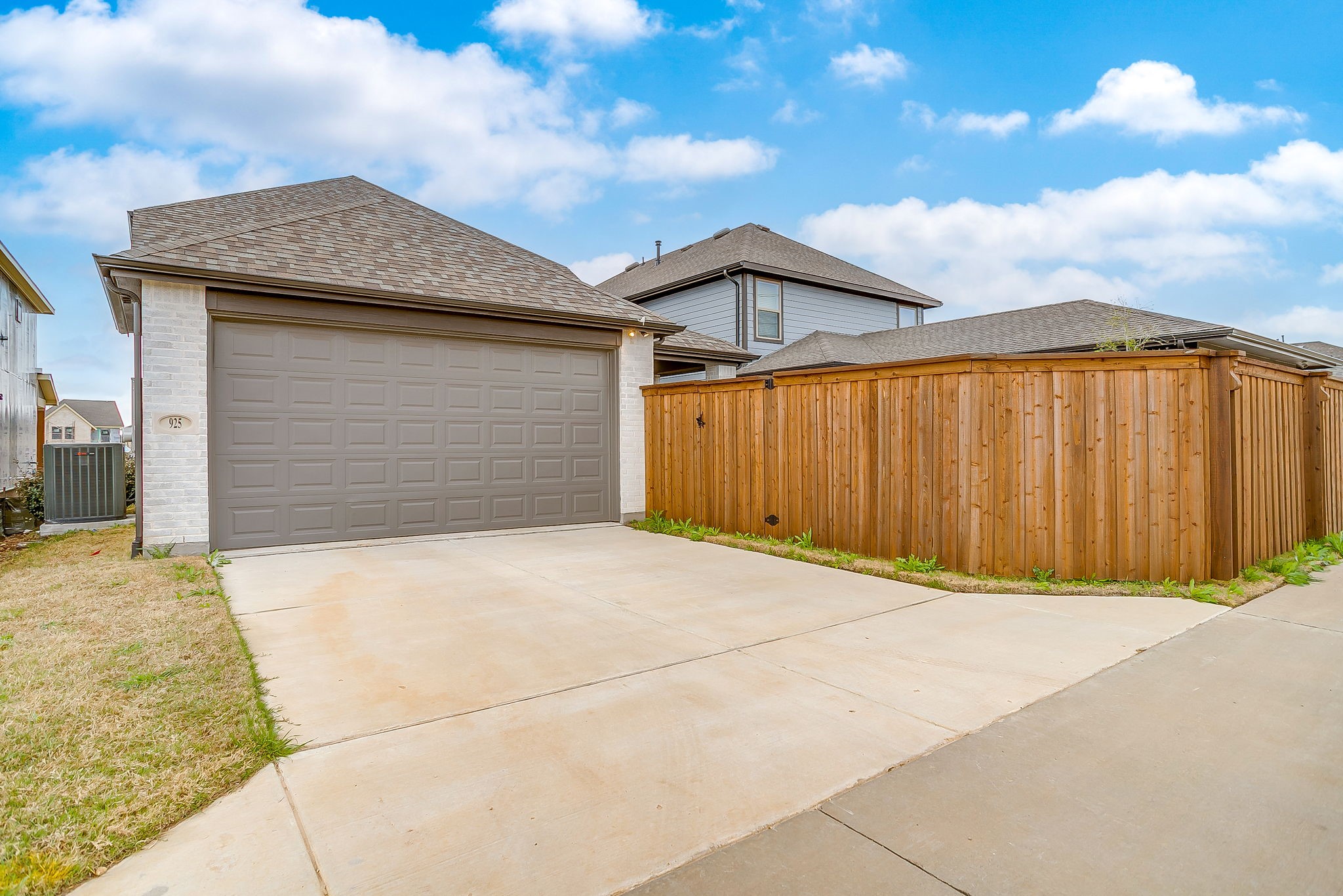 925 Carnation Drive Crowley TX 76036