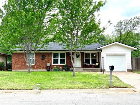 609 Norwood Drive Hurst TX 76053