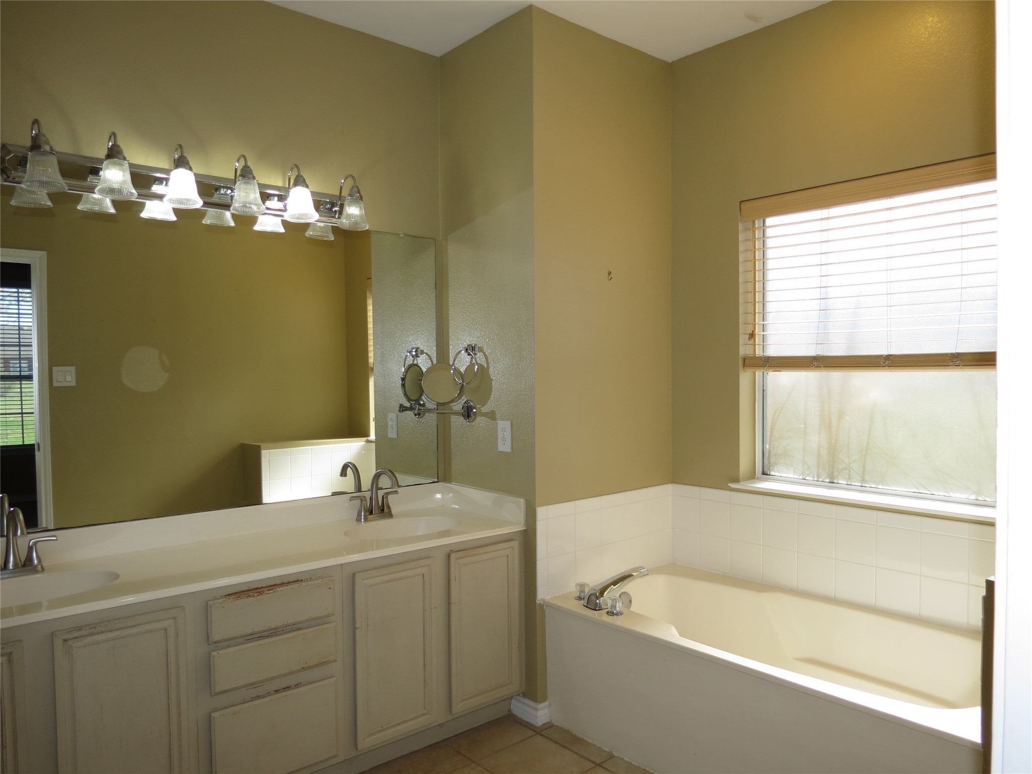 109 Country View Lane Fate TX 75189