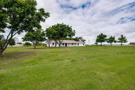 1959 Trent Road Krum TX 76249