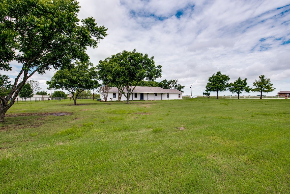 1959 Trent Road Krum TX 76249