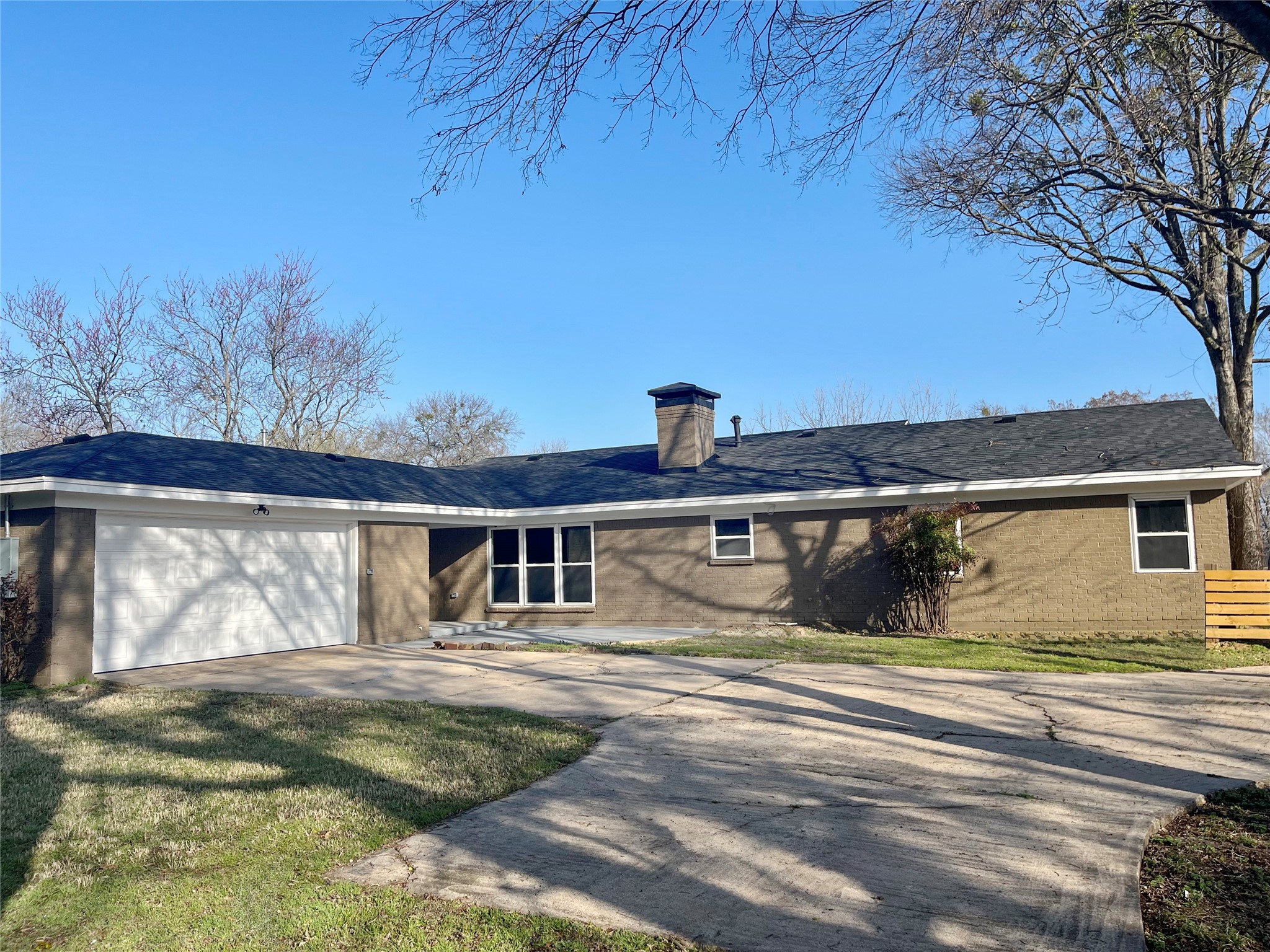 2424 W Houston Street Sherman TX 75092