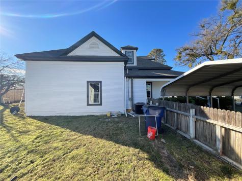 207 College Street Chico TX 76431