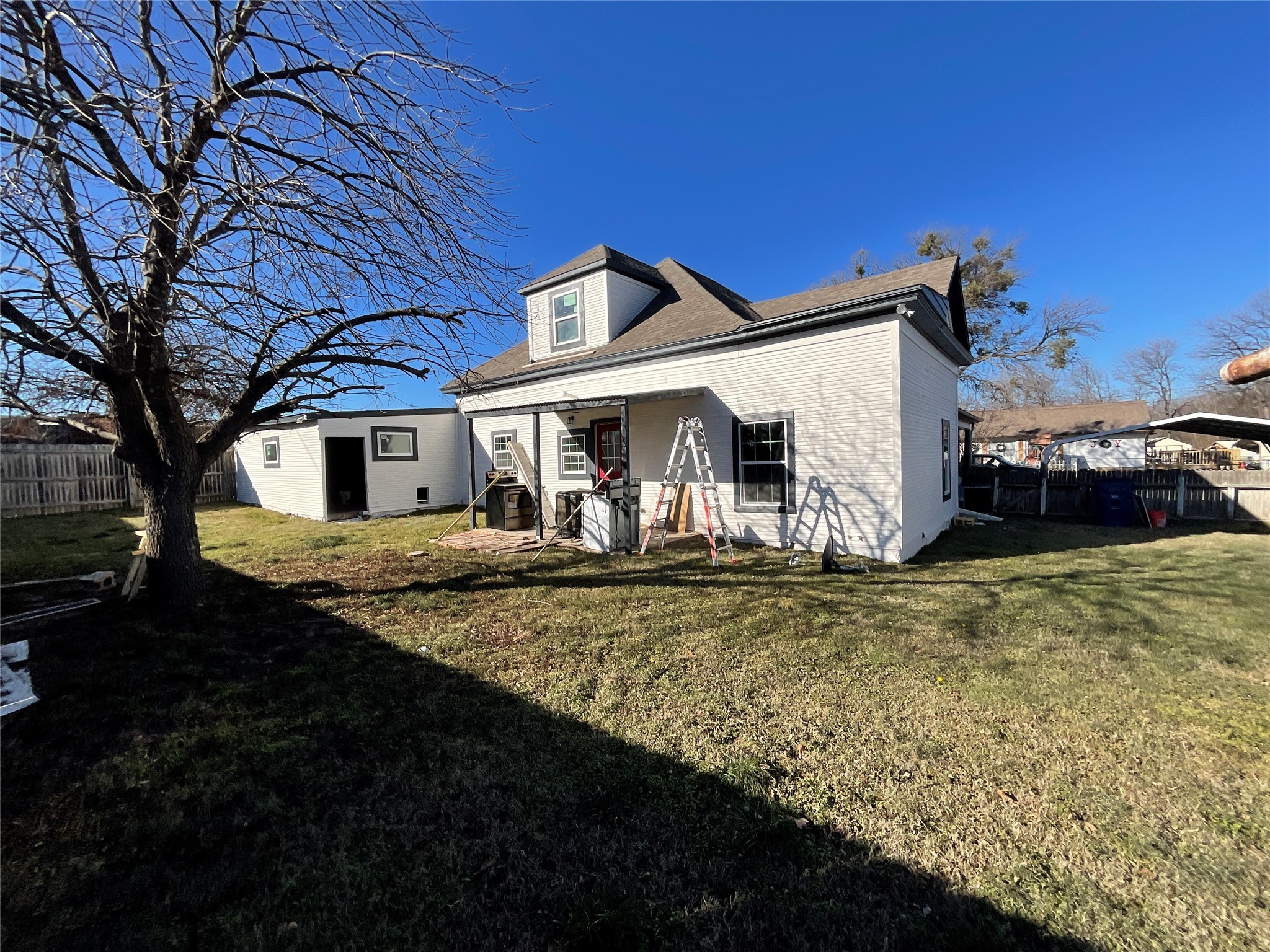 207 College Street Chico TX 76431
