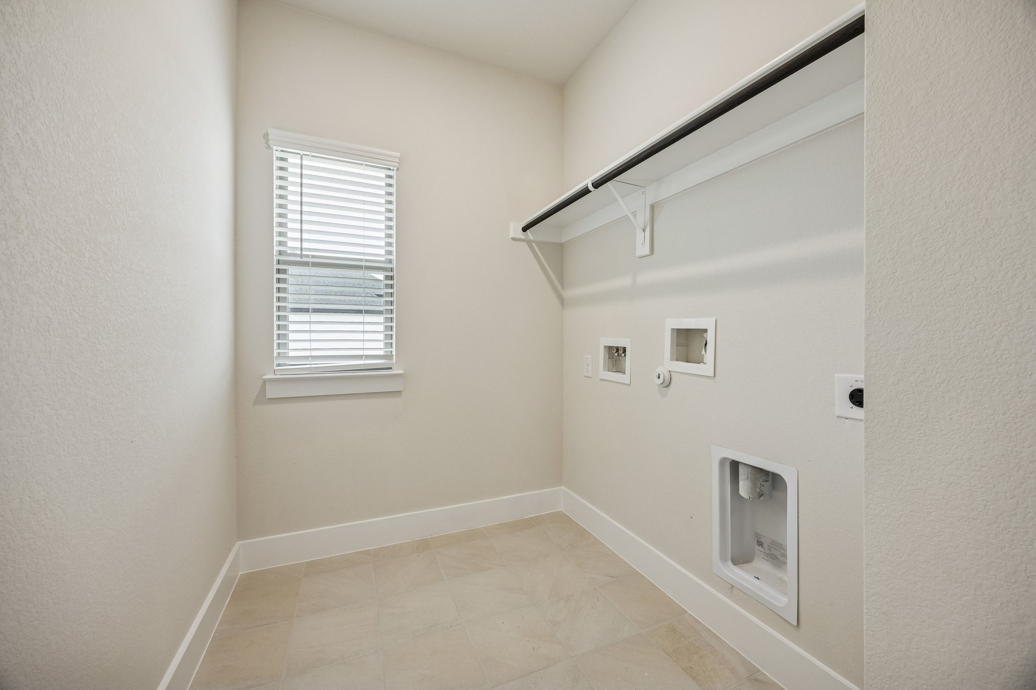 105 William Lane Godley TX 76044