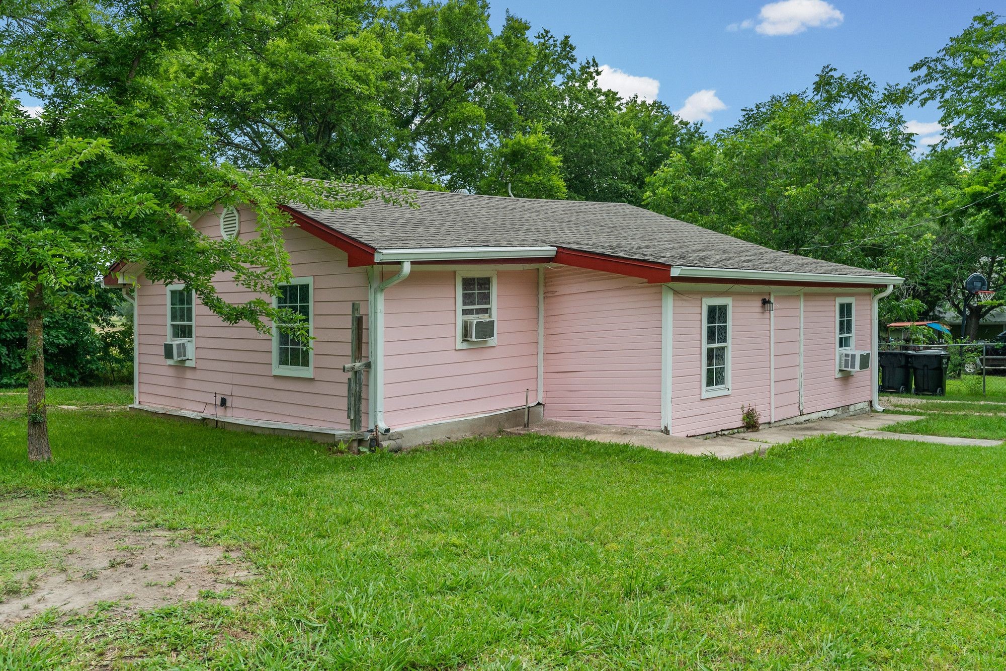 325 West Lane Quinlan TX 75474