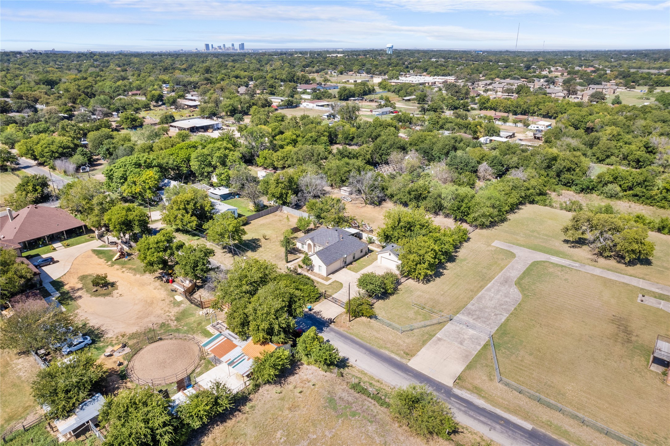 4905 Garden Lane Fort Worth TX 76119