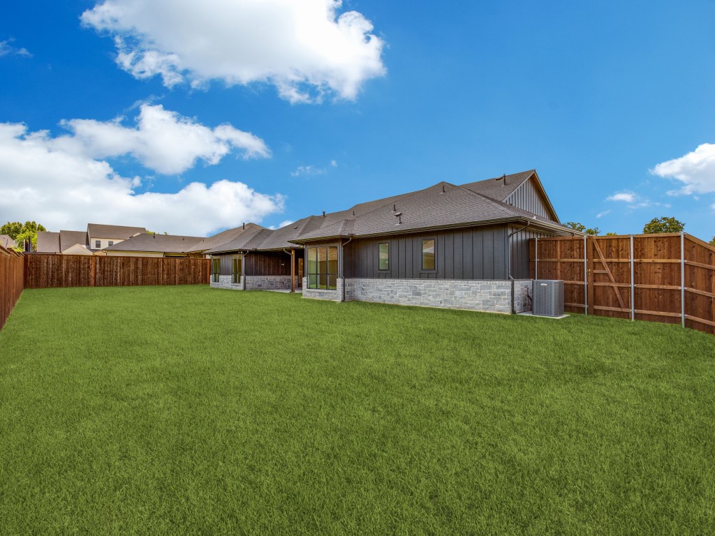 308 Meadowlands Drive Denton TX 76210
