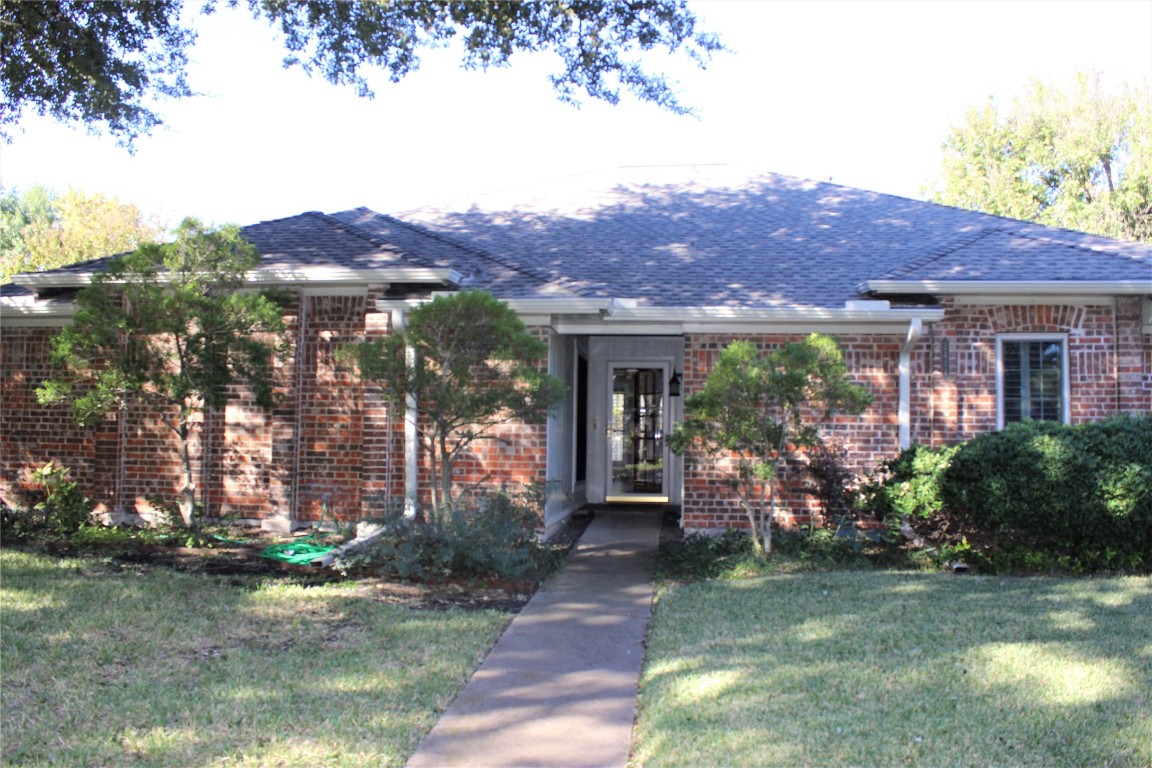 2414 Brookcrest Place Garland TX 75040