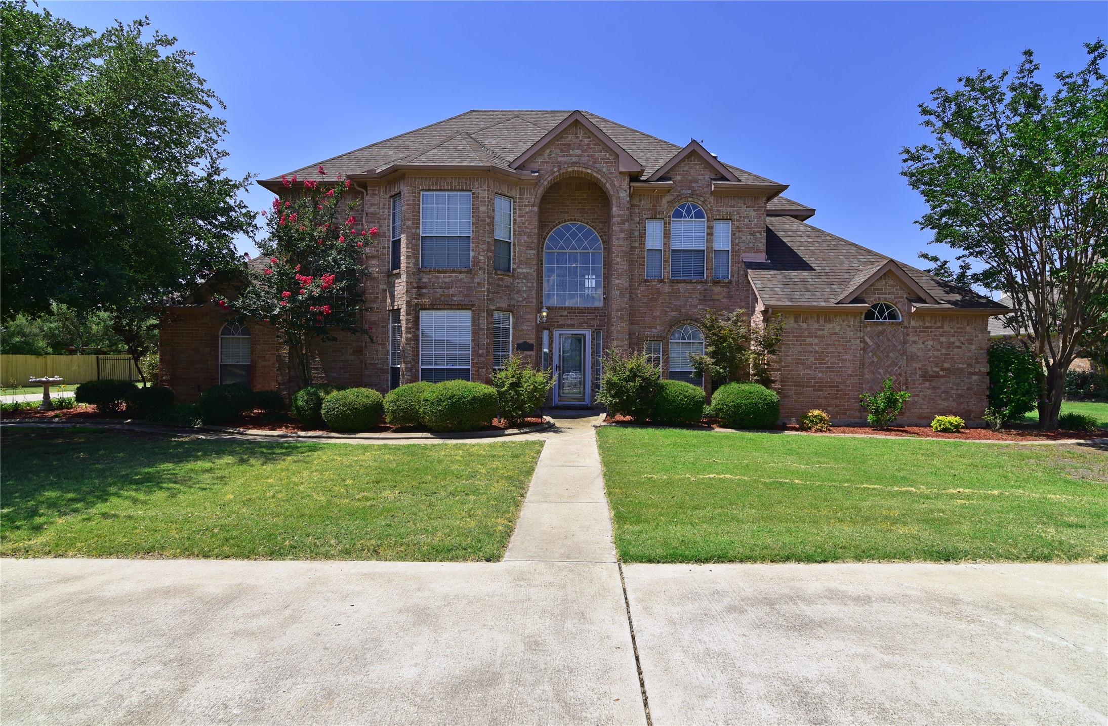 1226 E Oaklawn Drive Talty TX 75160