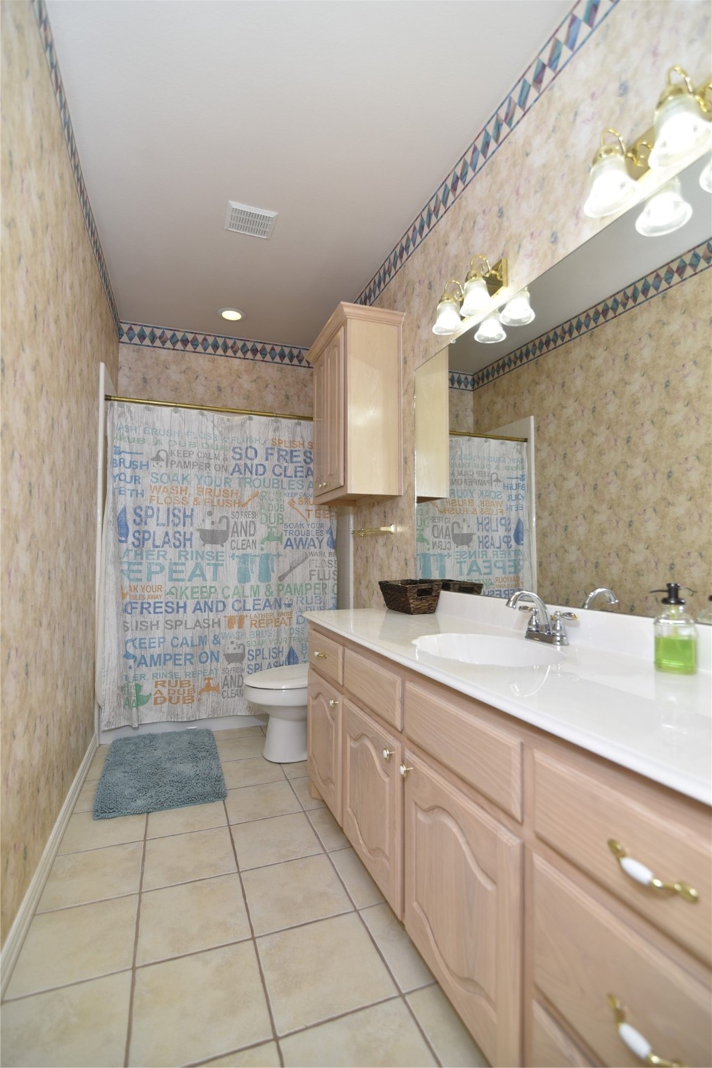 1226 E Oaklawn Drive Talty TX 75160
