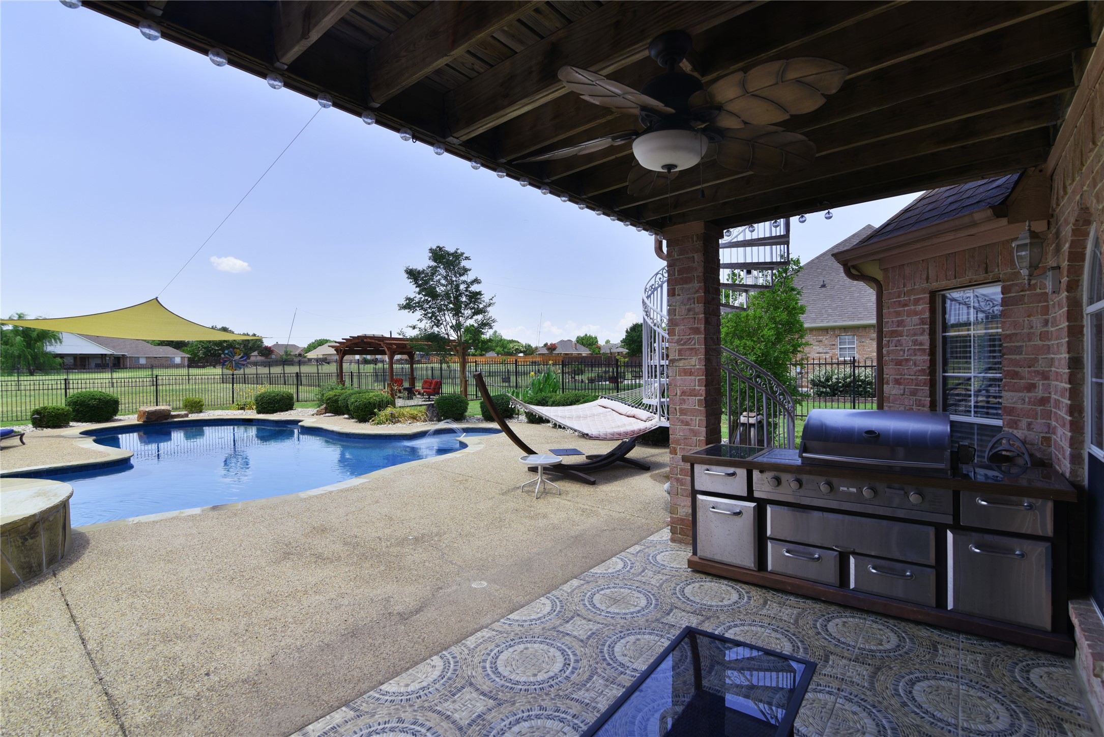 1226 E Oaklawn Drive Talty TX 75160