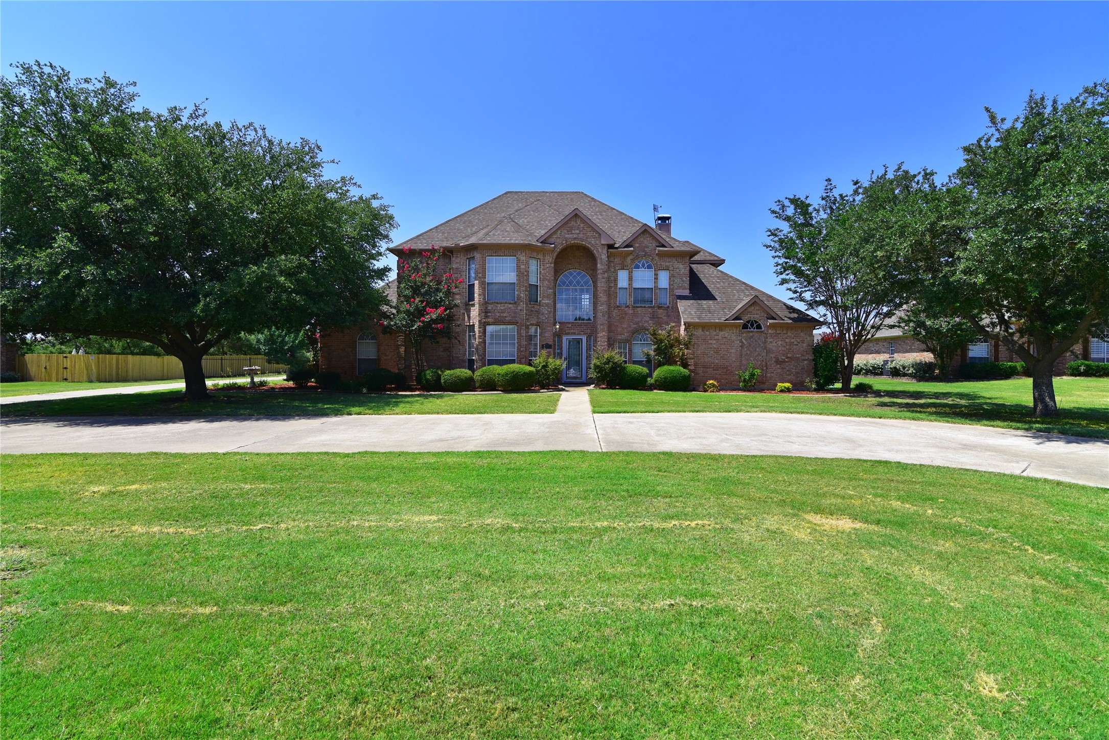 1226 E Oaklawn Drive Talty TX 75160