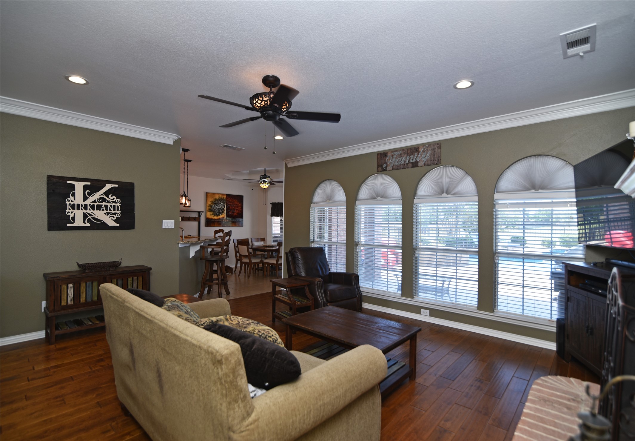 1226 E Oaklawn Drive Talty TX 75160