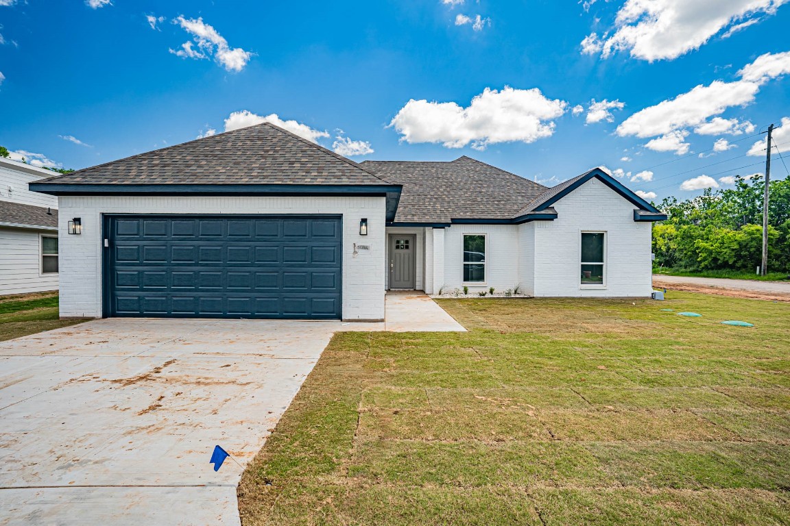 5606 Belaire Circle Granbury TX 76048