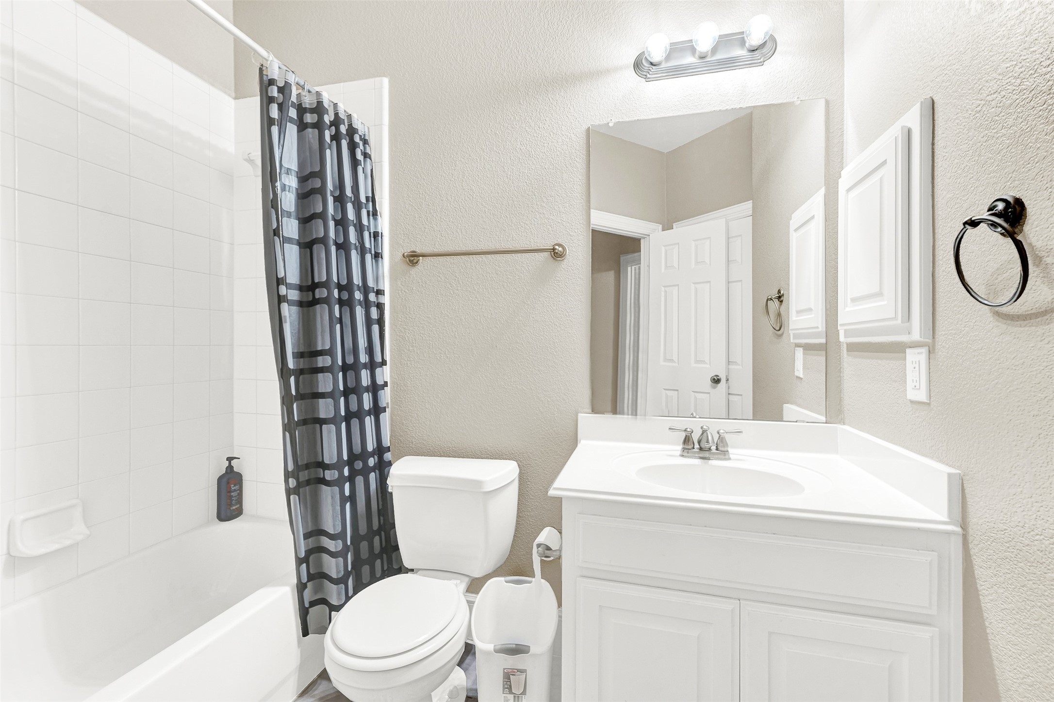 518 River Birch Trail Garland TX 75040