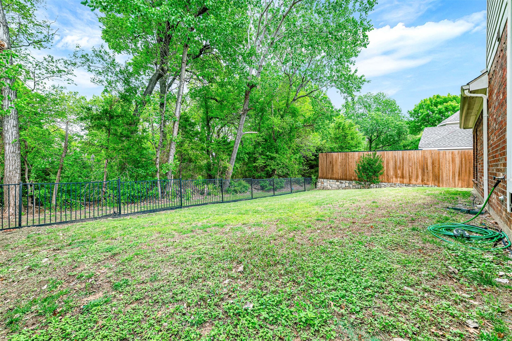 518 River Birch Trail Garland TX 75040