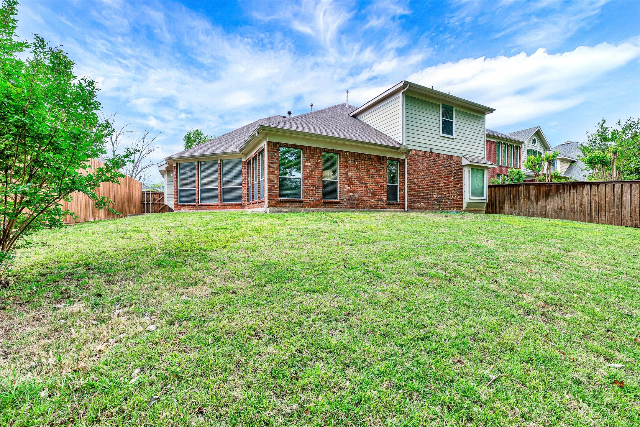 518 River Birch Trail Garland TX 75040