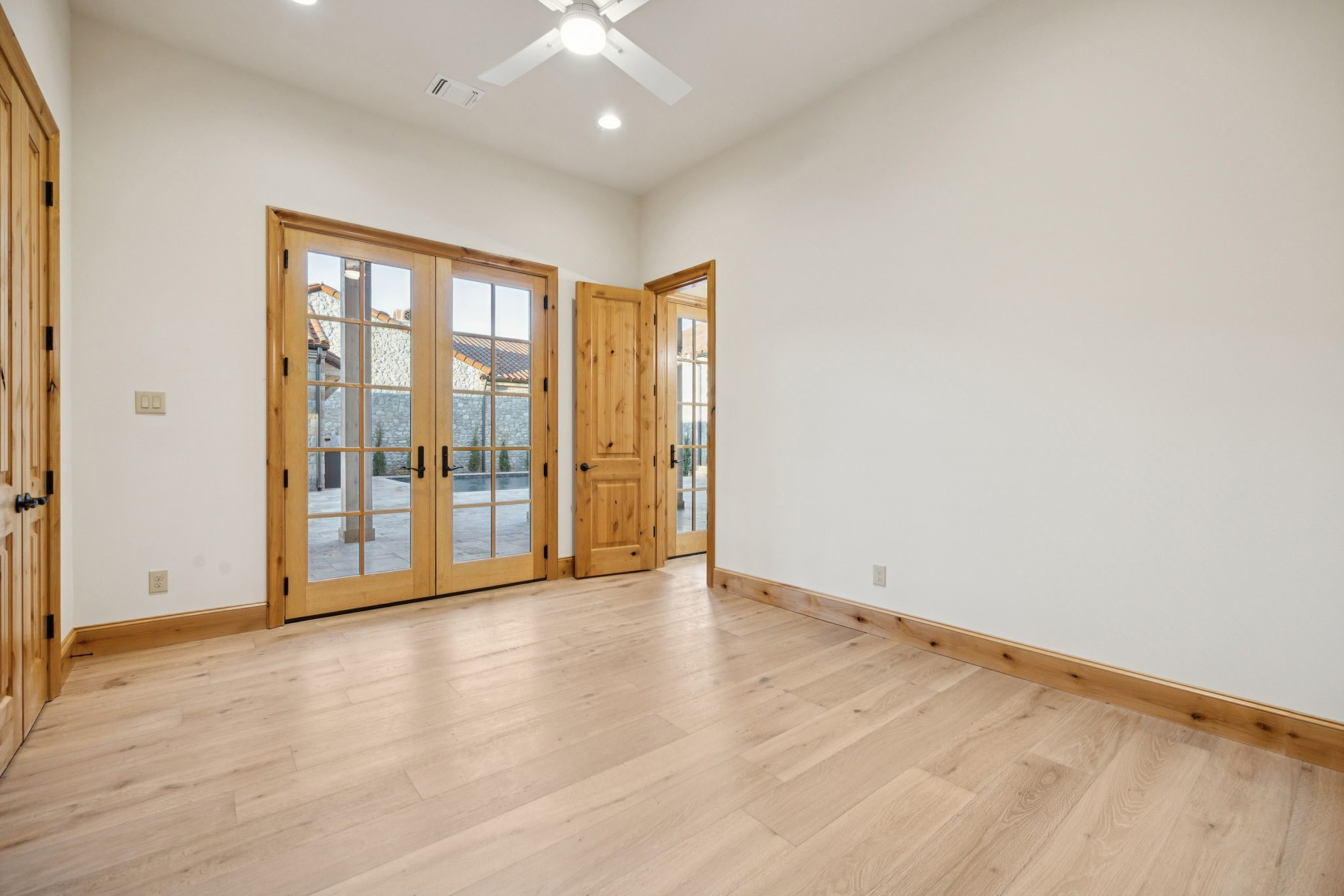 16 Catalonia Drive Westlake TX 76262