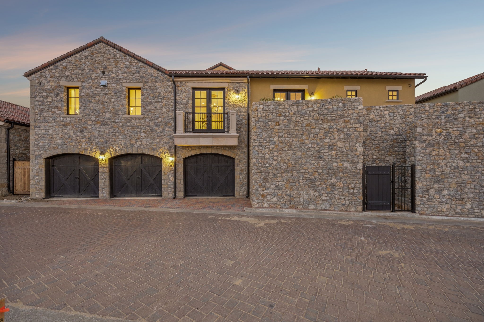 16 Catalonia Drive Westlake TX 76262