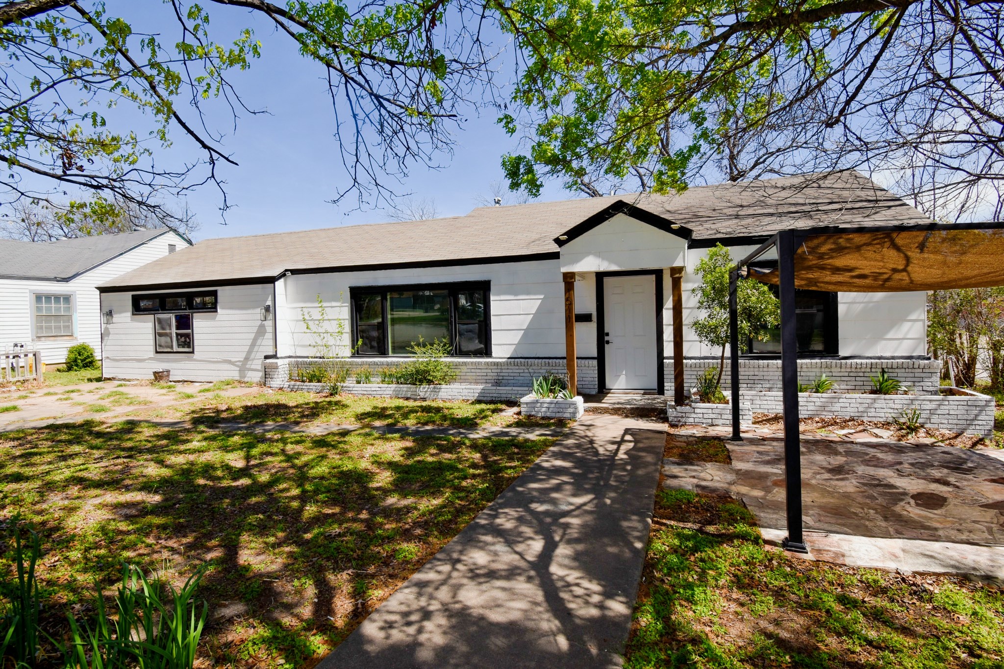 1511 S High Street Brady TX 76825