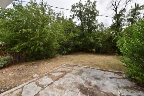 1511 S High Street Brady TX 76825