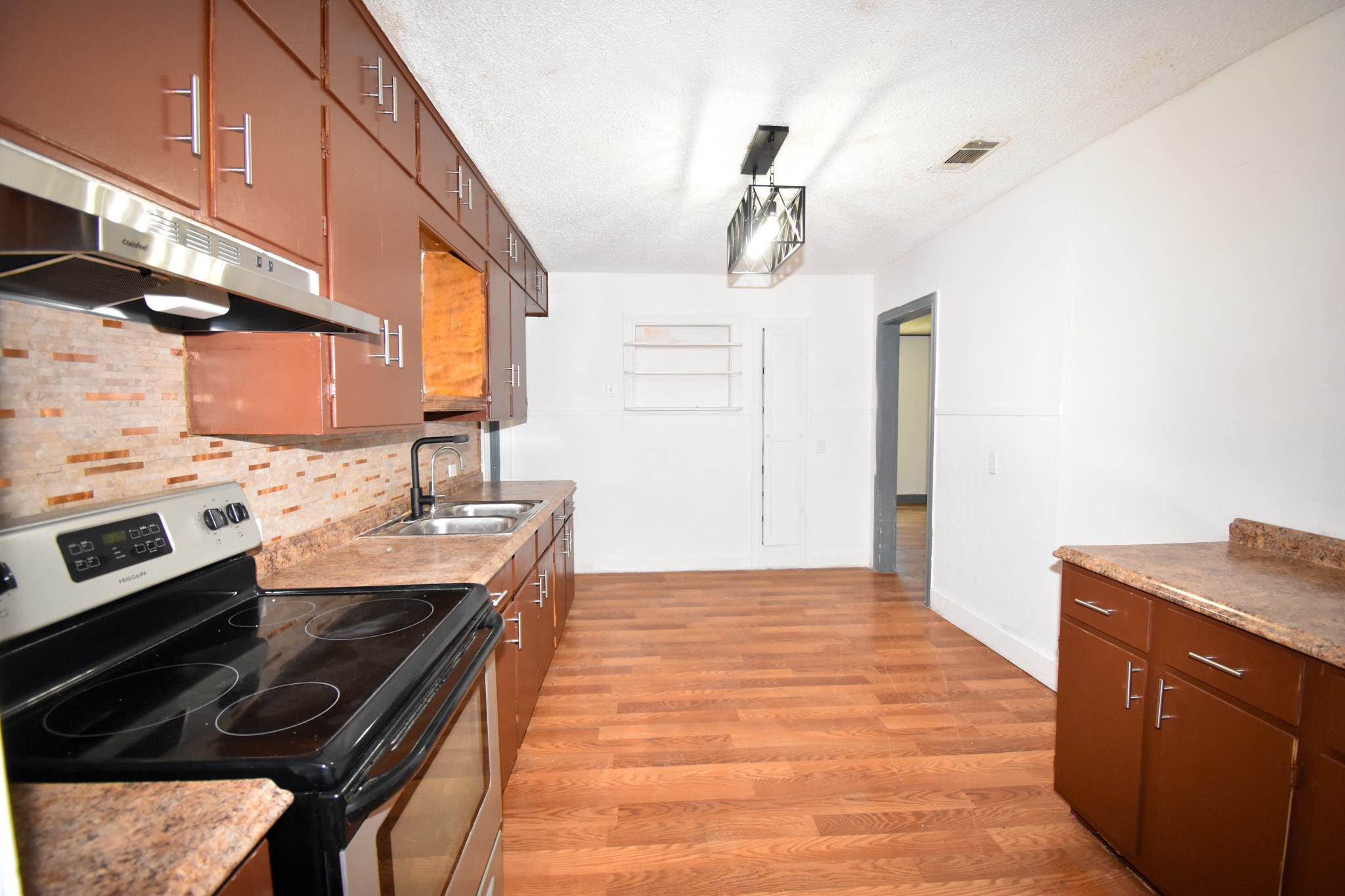 1511 S High Street Brady TX 76825
