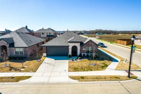 1100 Kingbird Lane Alvarado TX 76009