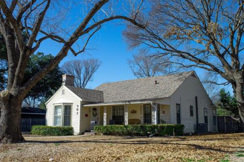 303 Harbin Avenue Waxahachie TX 75165