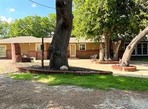 9137 Highway 67 Comanche TX 76442