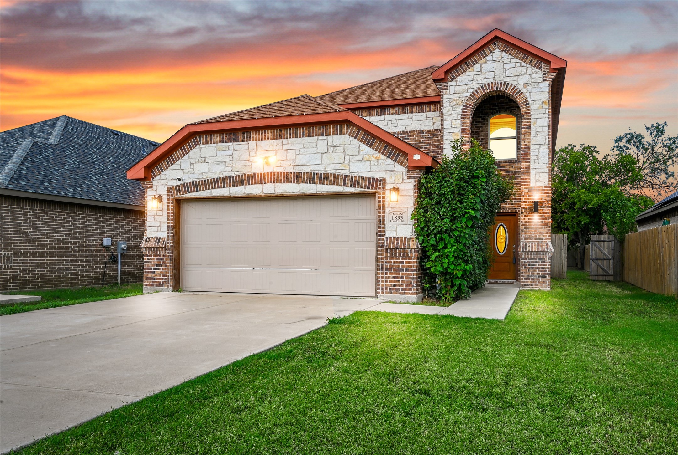 1833 Hardy Road Grand Prairie TX 75051